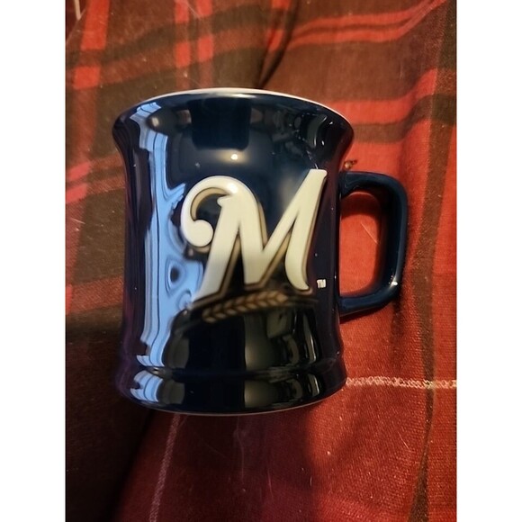 Milwaukee Brewers MLB 2oz Mini Mug Shot Glass Collectible Baseball Barware - Picture 1 of 1